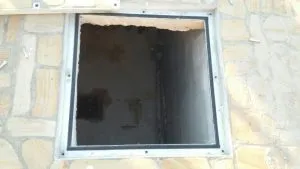 Люк напольный невидимый «Лидер» на газовых амортизаторах